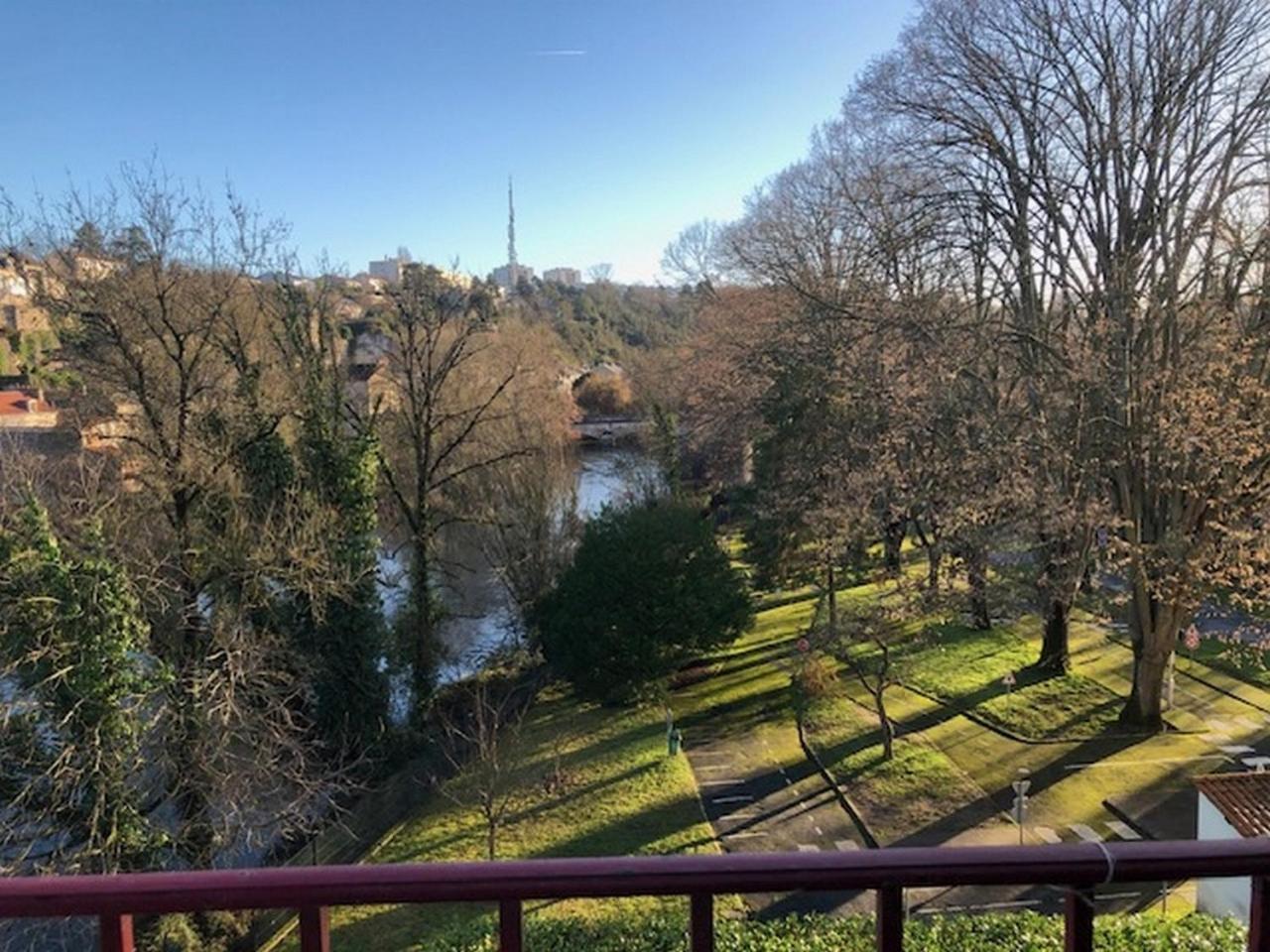 Chez Jean-Claude, Vue Panoramique Au Reveil Apartman Poitiers Kültér fotó